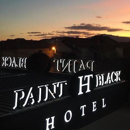 Paint It Black Hotel & Spa เกฟเกลียา ภายนอก รูปภาพ
